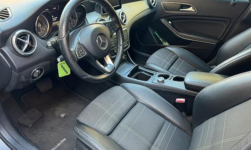 Mercedes-Benz Gla 22...
