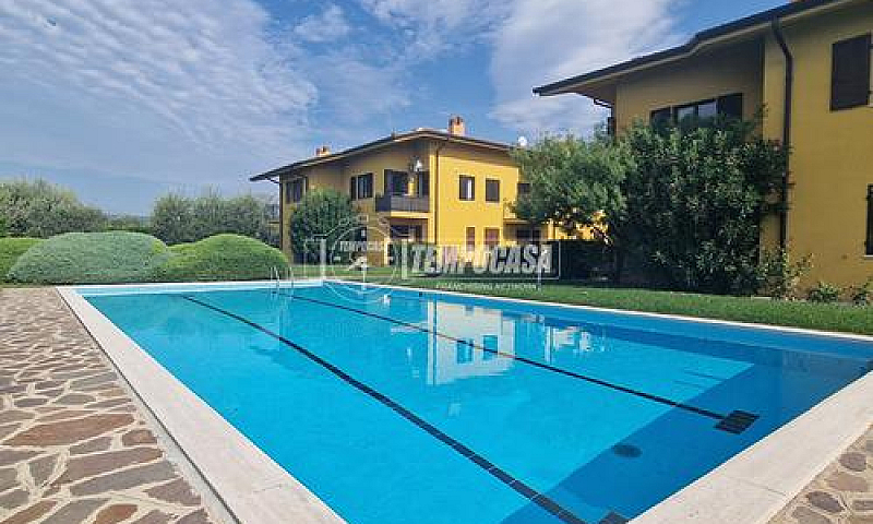 Trilocale Con Piscin...