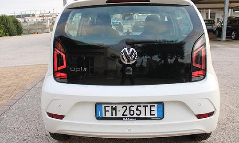 Volkswagen 1.0 5P. M...