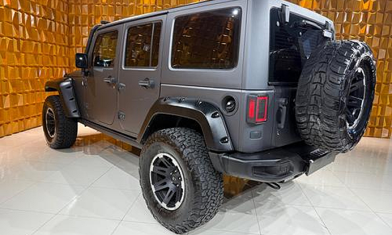Jeep Wrangler Unlimi...