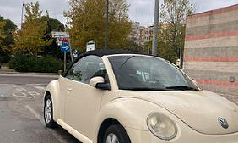 Volkswagen Maggiolin...