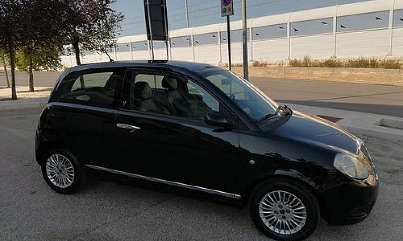 Lancia Ypsilon 1.2 B...