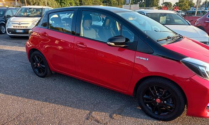 Toyota Yaris 1.5 Hyb...