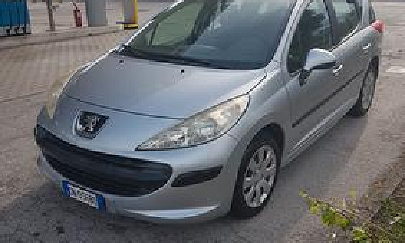 Peugeot 207 1.4 8V 7...