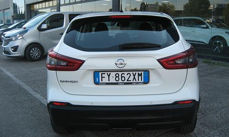 Nissan Qashqai 1.5 D...