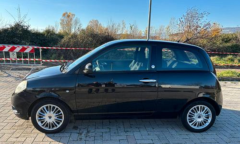 Lancia Ypsilon 2009 ...