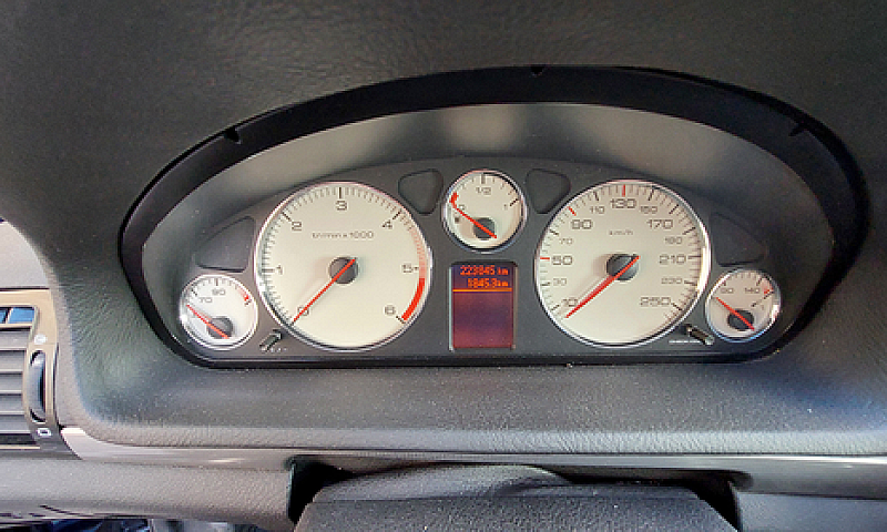 Peugeot 407 Anno 200...