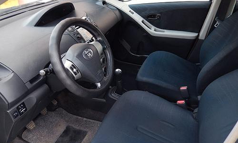 Toyota Yaris Ii 1.0 ...