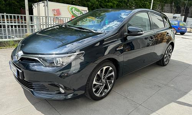 Toyota Auris 1.8 Hyb...