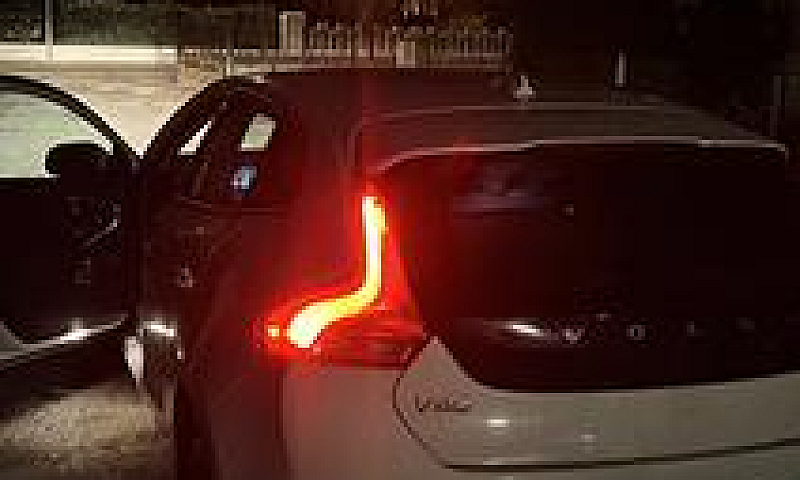 Volvo V40 1.6...