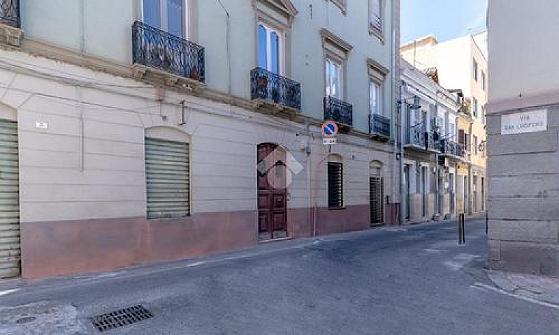 2 Locali A Cagliari...