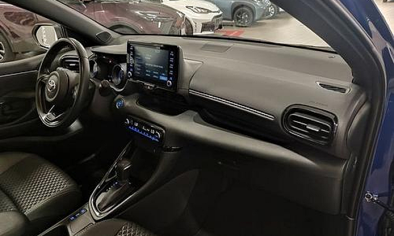 Toyota Yaris 1.5 Hyb...
