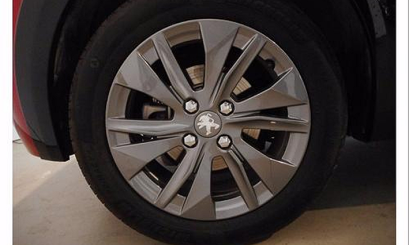 Peugeot E-208 Allure...