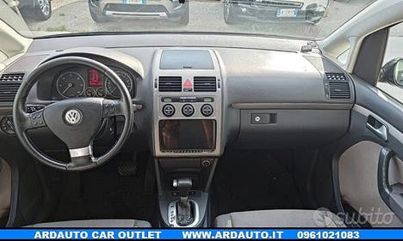 Volkswagen Touran Cr...
