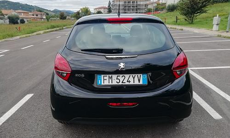 Peugeot 208 Bluehdi ...