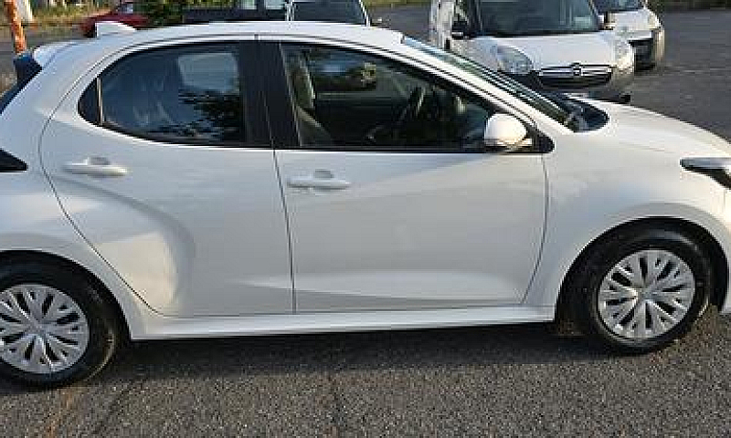 Toyota Yaris 1.5 Hyb...