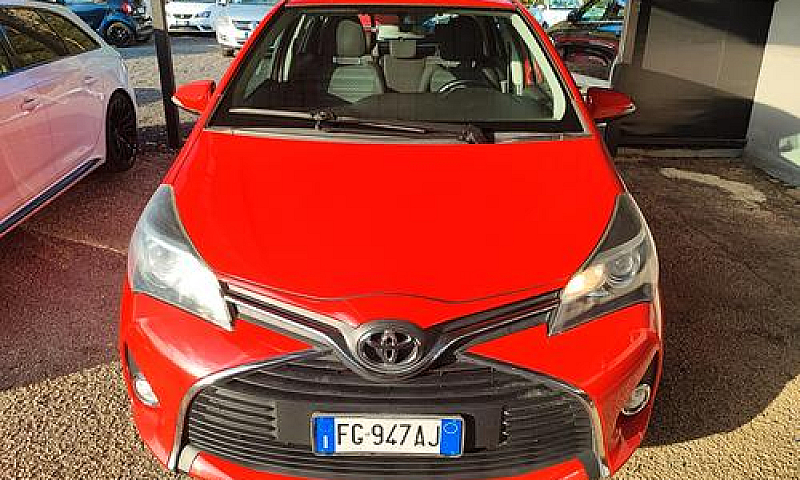 Toyota Yaris 1.0 5 P...