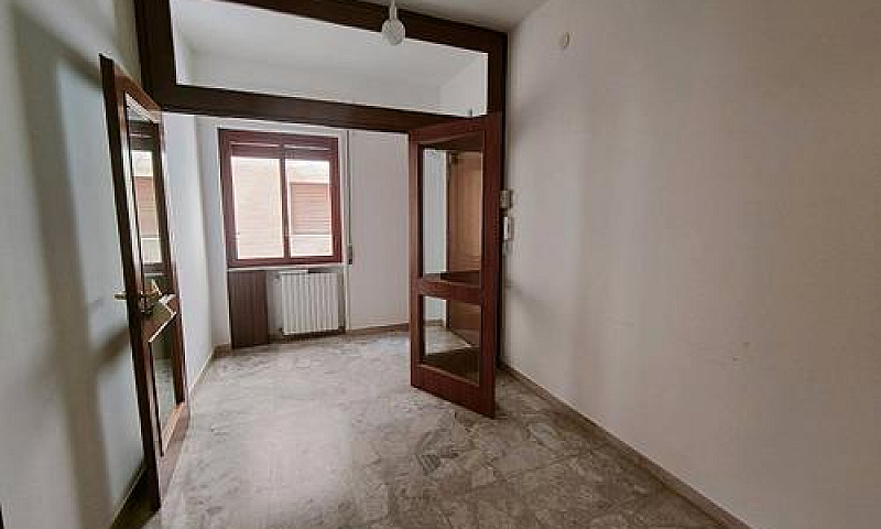 Appartamento In Zona...