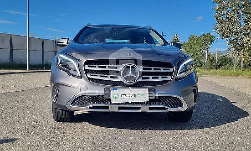 Mercedes Gla 200 D A...
