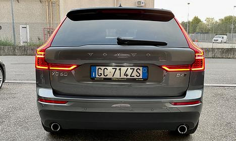 Volvo Xc60 B4 Awd 2....