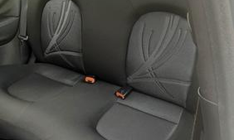 Lancia Ypsilon 1.2 6...