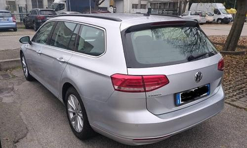 Volkswagen Passat Va...