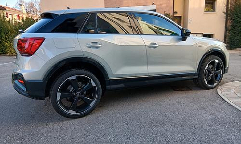 Audi Q2 35 Tdi S Tro...
