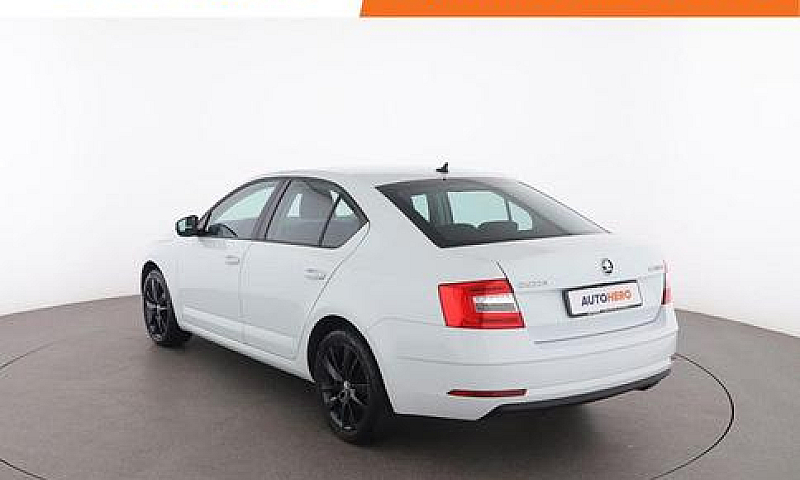 Skoda Octavia Dk3936...