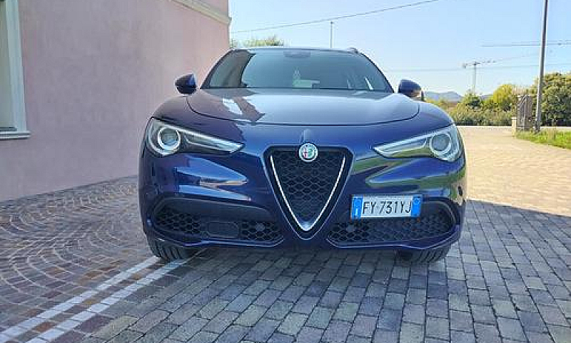 Alfa Romeo Stelvio 2...