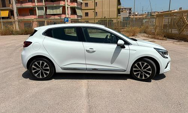 Renault Clio...