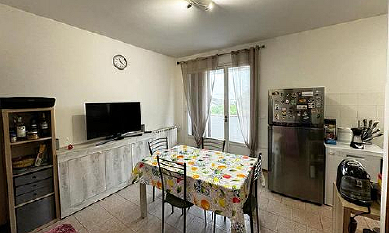 Trilocale Con Balcon...