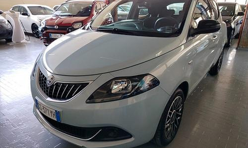 Lancia Ypsilon 1.0 H...