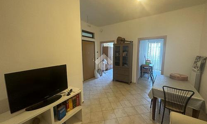 3 Locali A Bari...