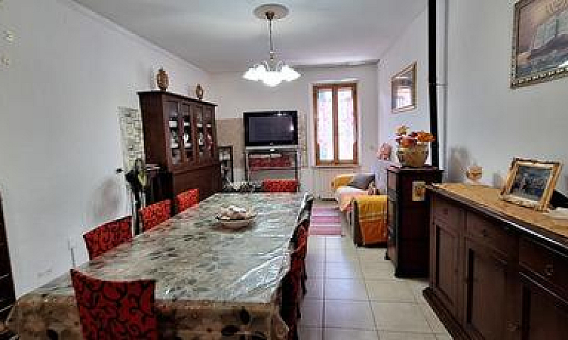 Appartamento A Ascia...