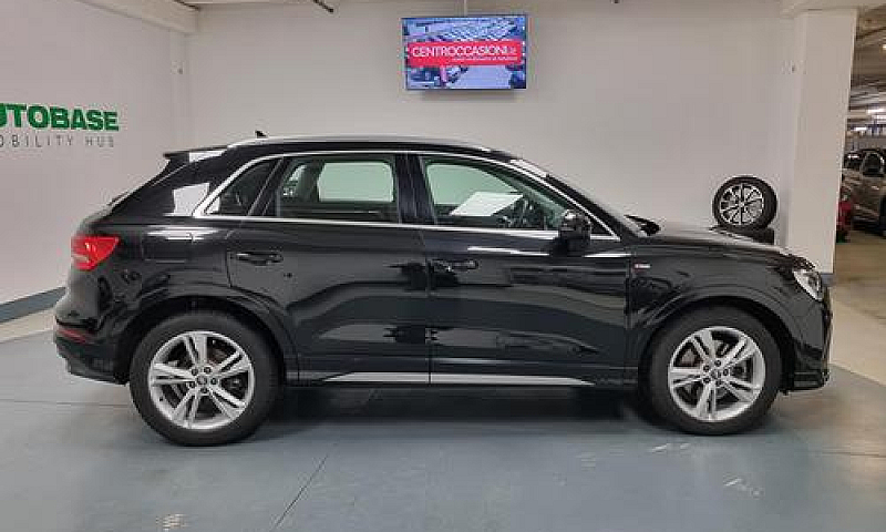 Audi Q3 40 2.0 Tdi S...