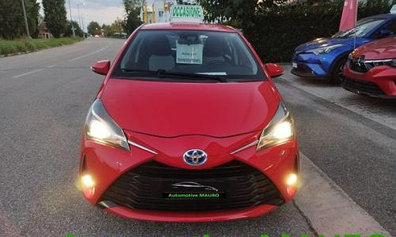 Toyota Yaris 1.5 Hyb...