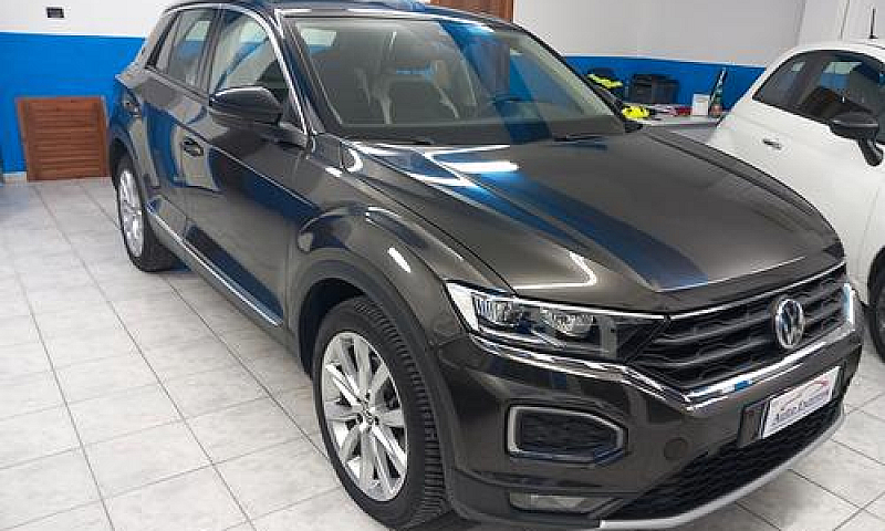 Volkswagen T-Roc Ann...
