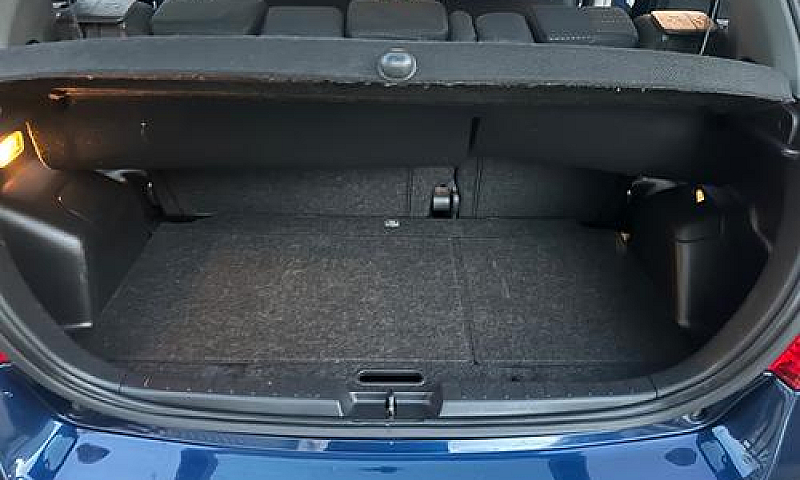Toyota Yaris 1.0 5 P...