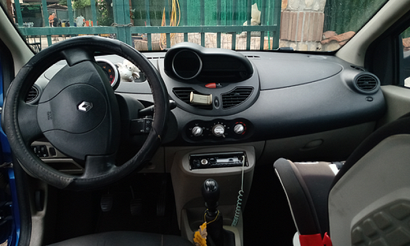 Renault Twingo...