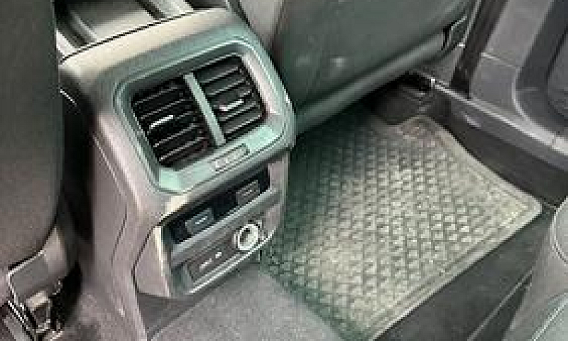 Volkswagen Tiguan...