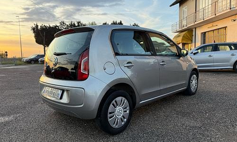 Volkswagen 1.0 75 Cv...