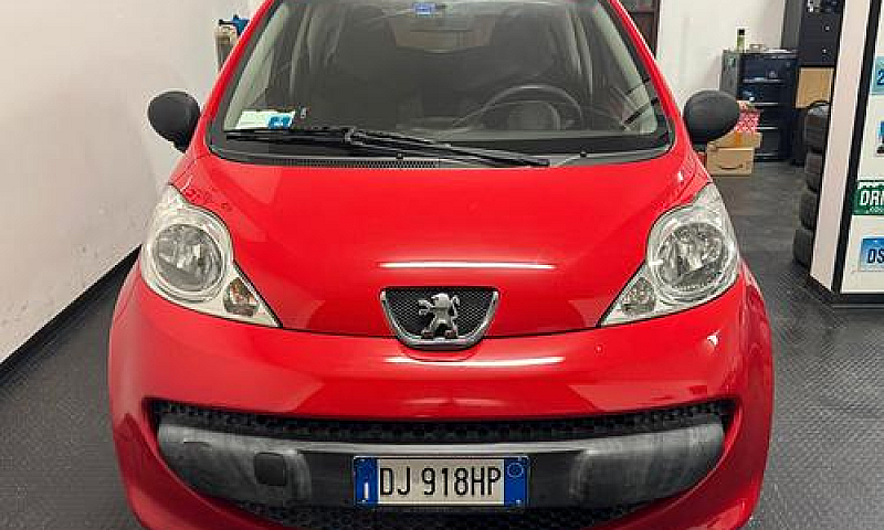 Peugeot 107 1.0 68Cv...