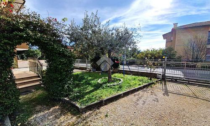 3 Locali A Castel Ri...