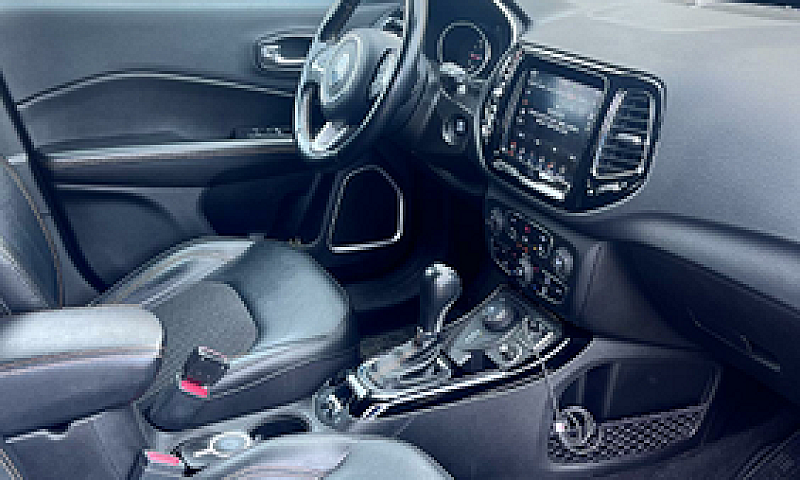Jeep Compass 2.0 140...