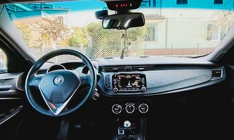 Alfa Romeo Giulietta...