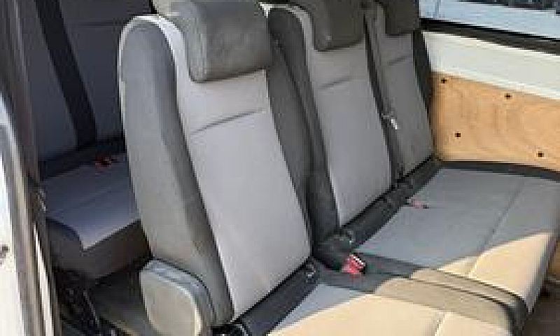 Peugeot Traveller Ex...