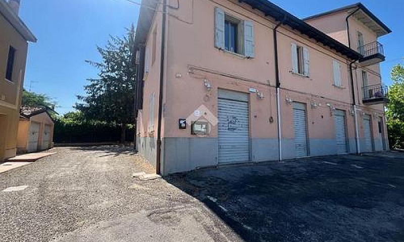 Palazzina A Budrio...