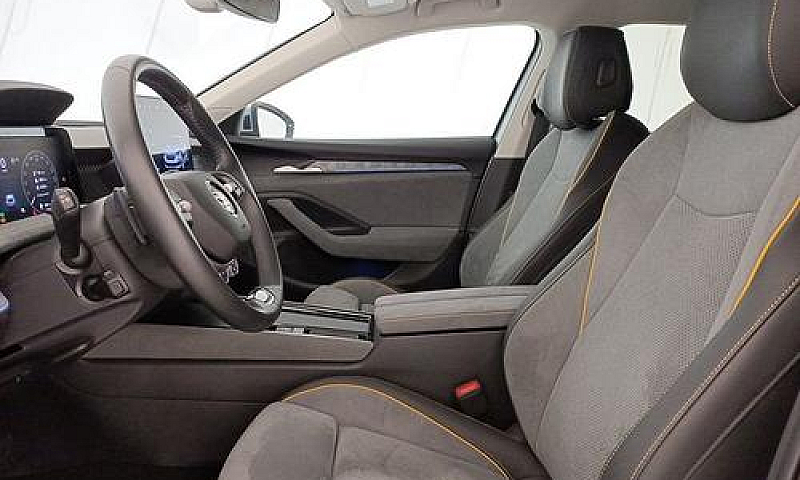 Skoda Superb Wagon 2...
