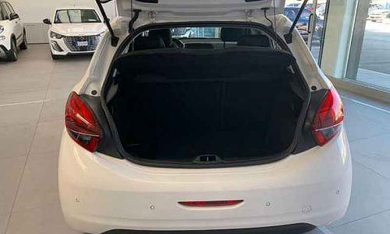 Peugeot 208 Puretech...