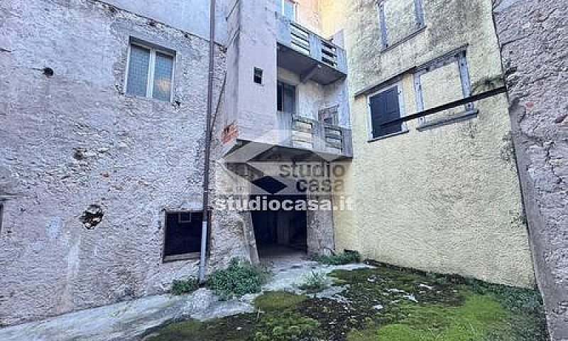 Palazzo / Stabile Di...